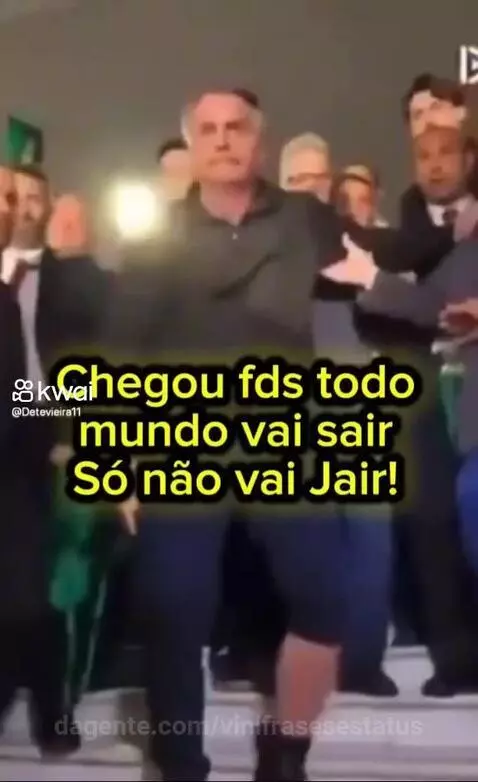 🤣🤣🤣🤣🤣🤣🤣 by vinifrasesestatus