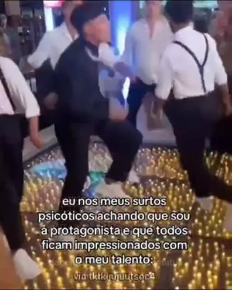 Video by vinifrasesestatus