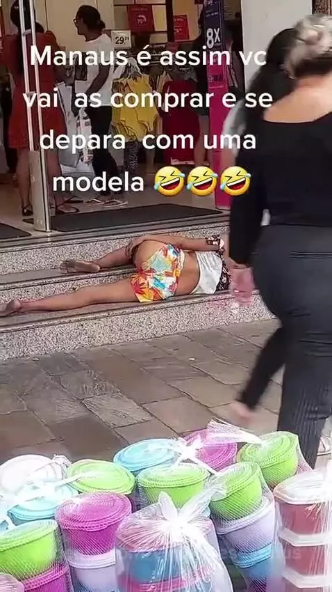 Marketing tá inovando aos poucos hahaha by vinifrasesestatus