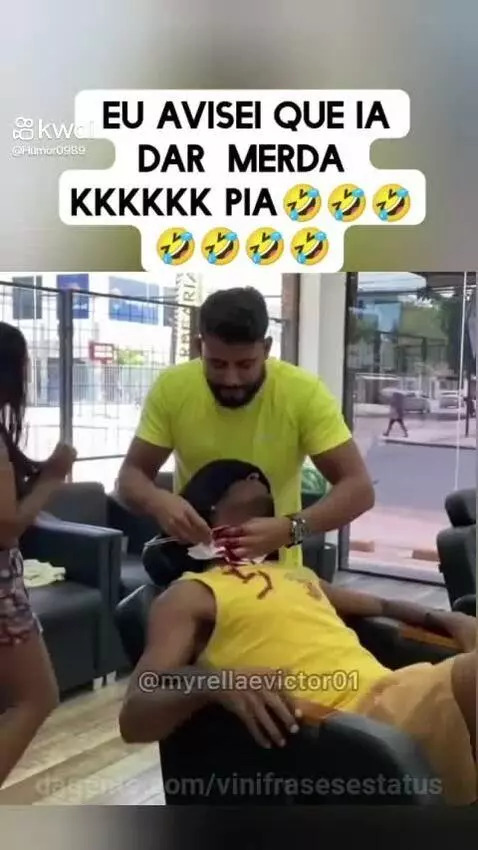 Coitadooo 😂😂😂😂 by vinifrasesestatus
