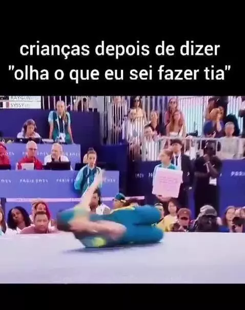 Essas crianças sem celular 😂😂😂😂 by vinifrasesestatus