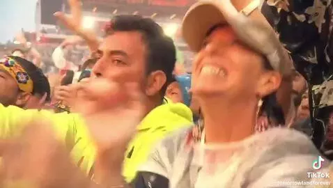 Um dos melhores festivais de música eletrônica. TOP. by allan