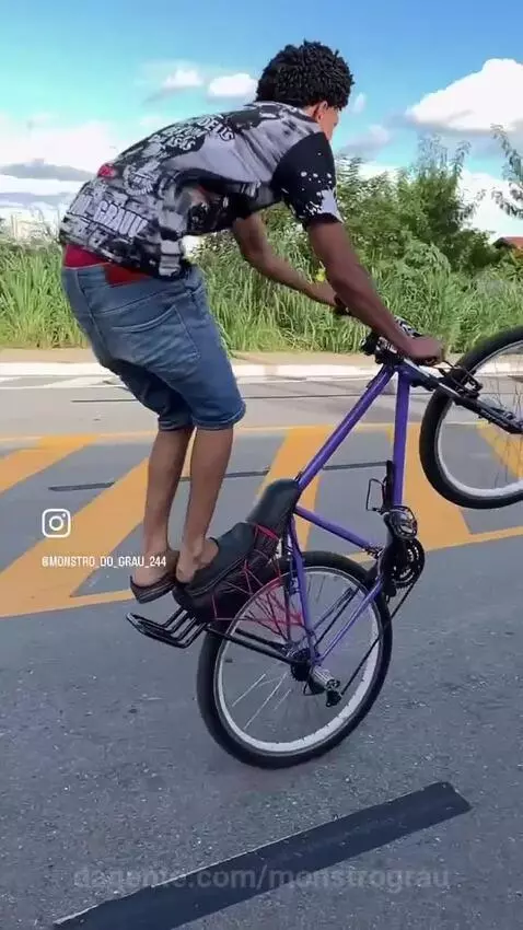 Prévia da publicação de monstrograu