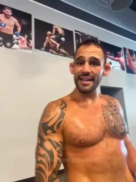 Santiago mandando um abraço para a galera de Fortaleza. Oss by pitbullatt83