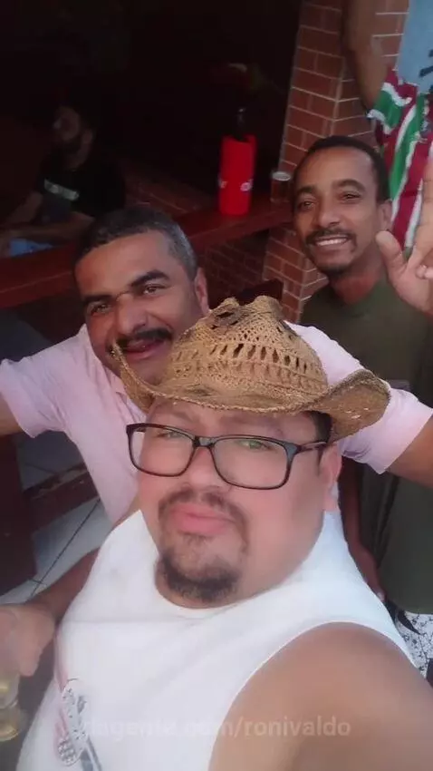 Prévia da publicação de ronivaldo