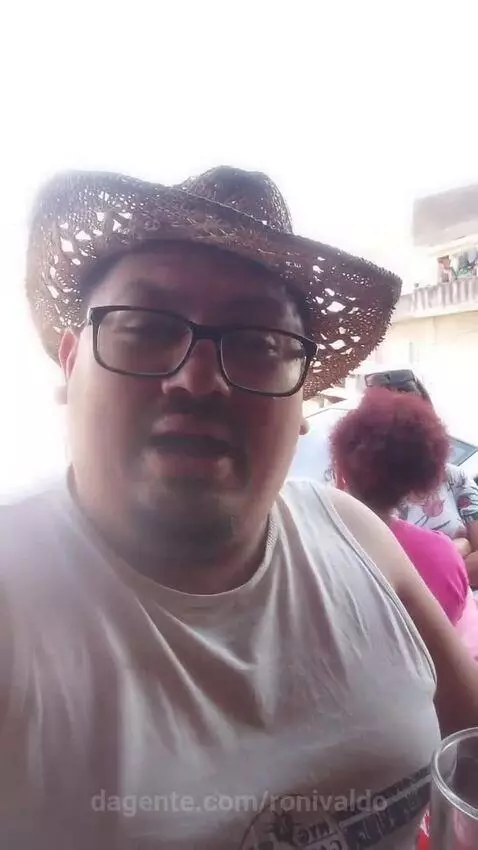 Prévia da publicação de ronivaldo