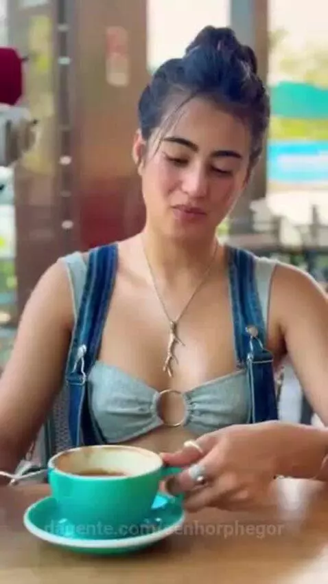 Olha o café da manhã dela com essa beleza Feminina Raiz é mu... by senhorphegor